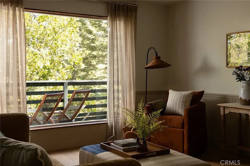 C Lane interior 7